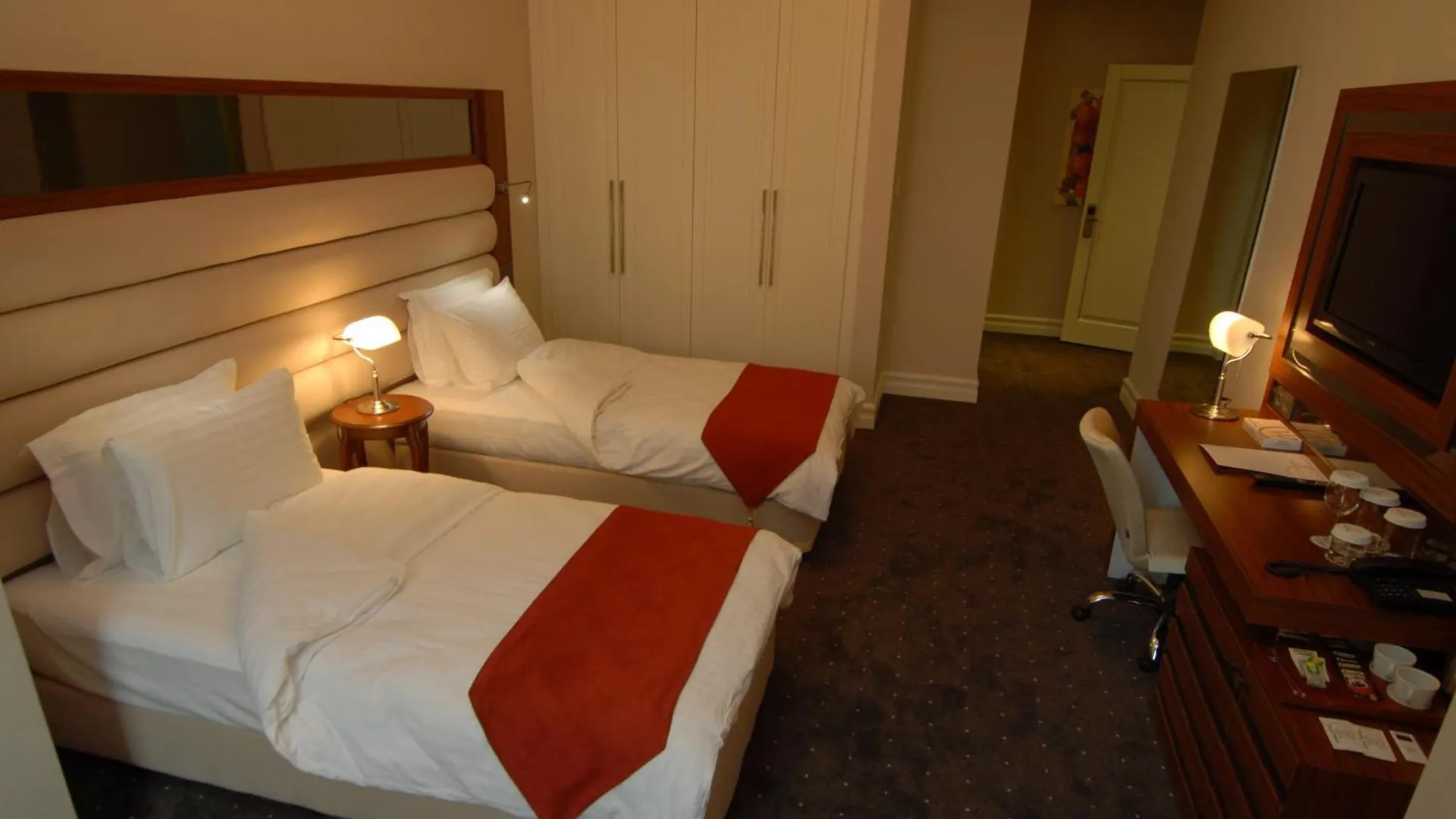 Batumi World Palace 4*,